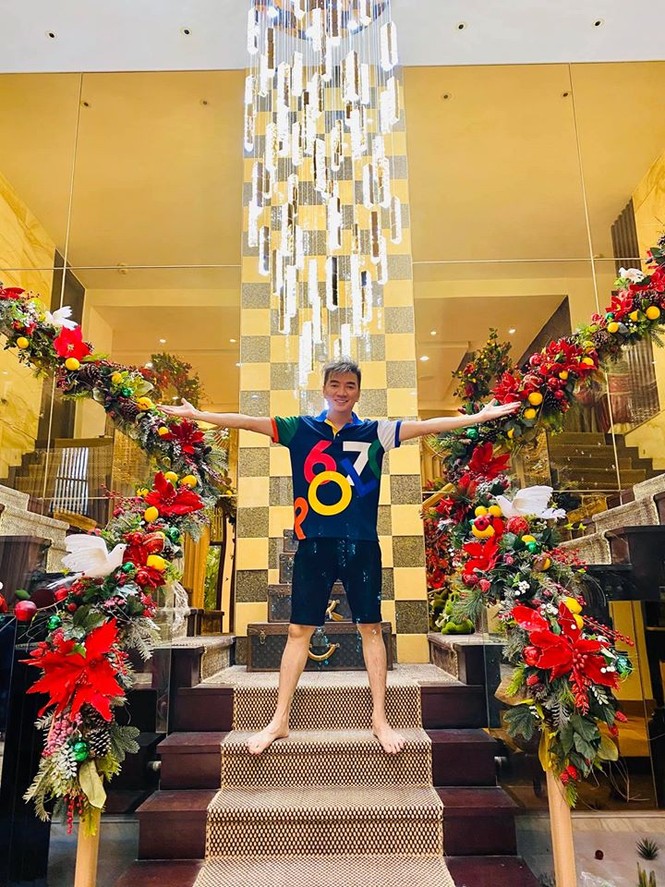 Phát 'sốt' với cách trang hoàng nhà cửa chuẩn bị đón Noel của sao Việt - ảnh 1