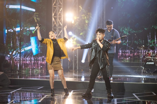 'Choáng' với cặp đôi nhí vừa hát, vừa đánh trống, vừa beatbox - ảnh 1