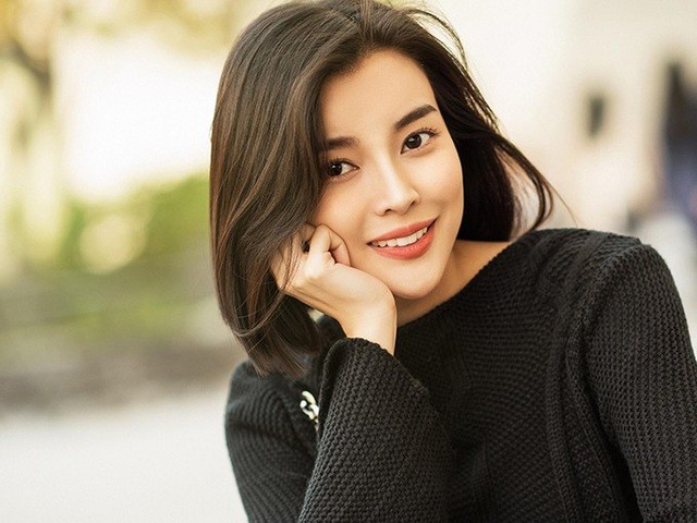 Showbiz 2/5: Cao Thái Hà 'không xấu hổ khi bán tào phớ vỉa hè' - ảnh 1