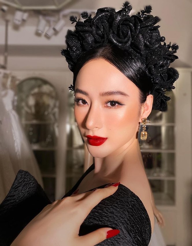 Sắc vóc nóng bỏng của ca sỹ 'Ghen cô vy' trong bộ bơi gợi cảm - ảnh 8