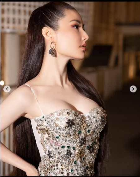 Diễm My 9x khoe ngực đầy nóng bỏng 'đốt mắt' dân mạng - ảnh 2