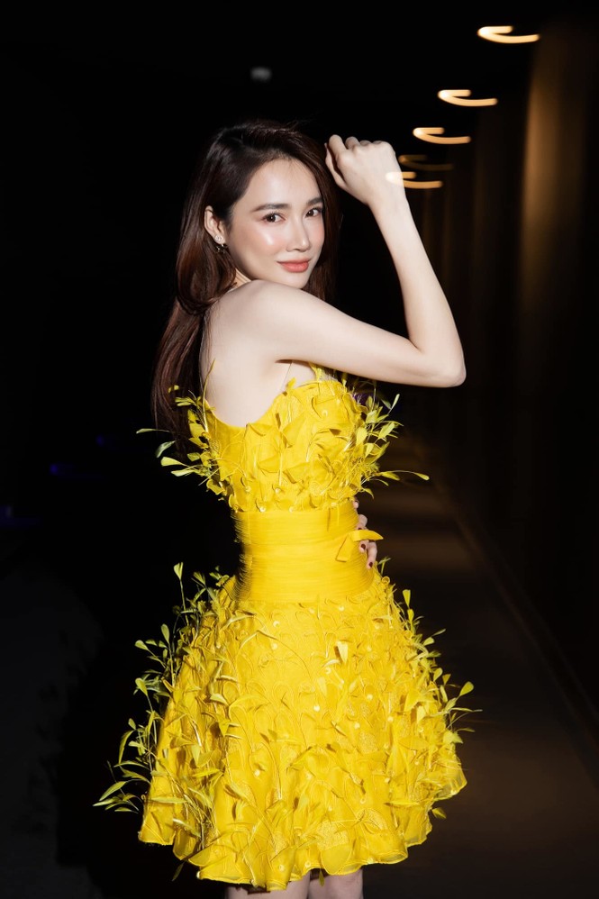 Thiều Bảo Trâm đẹp hút hồn với eo con kiến - ảnh 5
