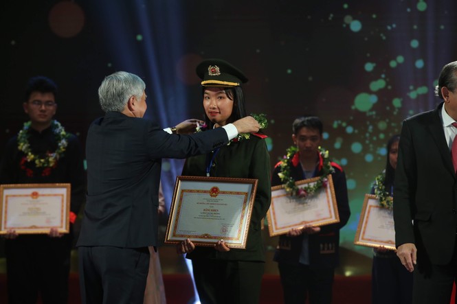 Ba cô gái người dân tộc thiểu số có thành tích học tập 'khủng' nhất - ảnh 2