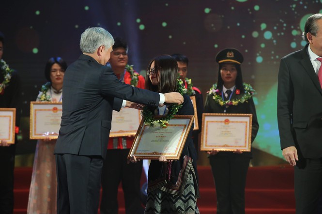 Ba cô gái người dân tộc thiểu số có thành tích học tập 'khủng' nhất - ảnh 4
