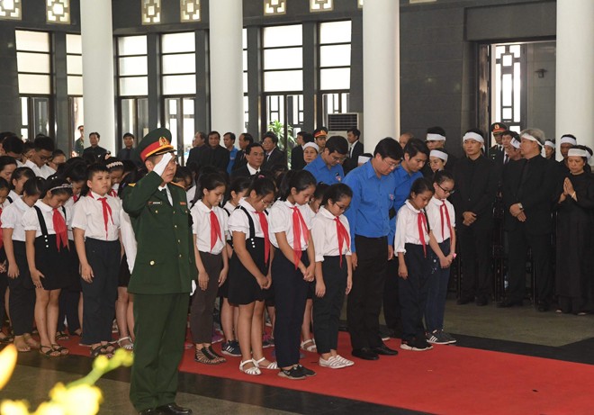 Thương tiếc nhà lãnh đạo xuất sắc, có uy tín lớn - ảnh 2