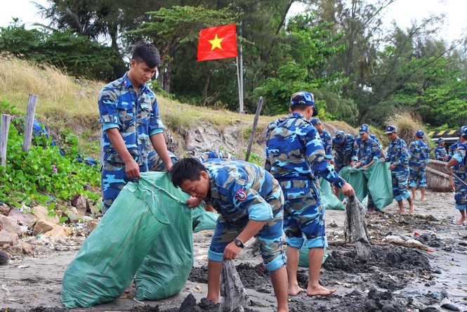 Thanh niên áo lính làm theo lời Bác - ảnh 1