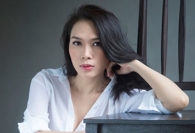 Ngọc Trinh và nụ hôn 'dậy sóng' - ảnh 2