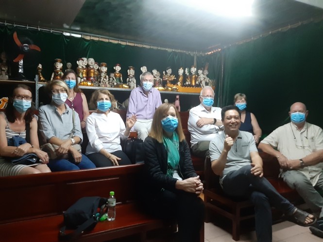 Rối nước tư nhân 'đắp chiếu' mùa 'Cô Vy' - ảnh 1
