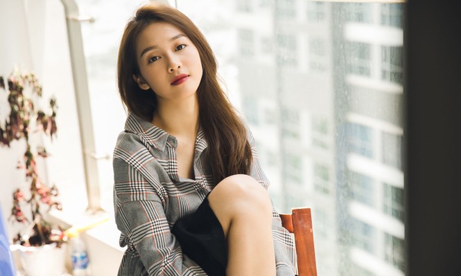 Rời công ty của cha nuôi sau 6 năm: Phương Mỹ Chi khôn hơn Jack? - ảnh 1