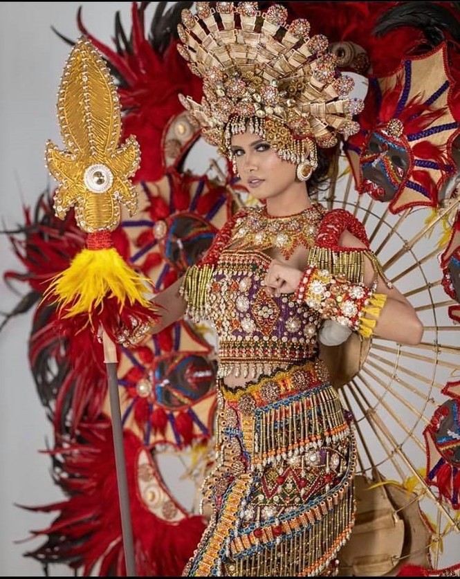 Nhan sắc ngọt ngào, quyến rũ của người đẹp lai đăng quang Hoa hậu Hoàn vũ Philippines - ảnh 3