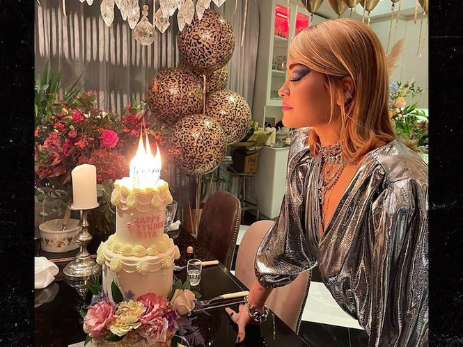 Tổ chức tiệc giữa dịch COVID-19, ca sĩ Rita Ora xin lỗi và chịu nộp phạt số tiền 'khủng' - ảnh 2