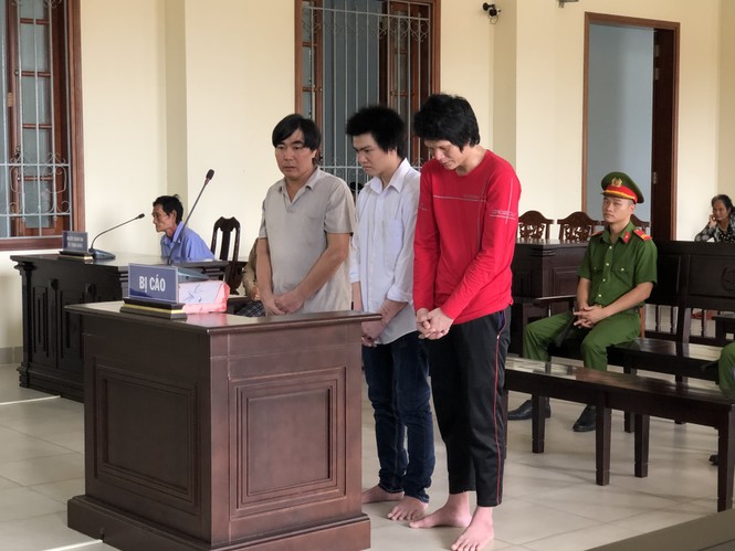 Cháu gây án, bác tiếp tay xóa dấu vết - ảnh 1