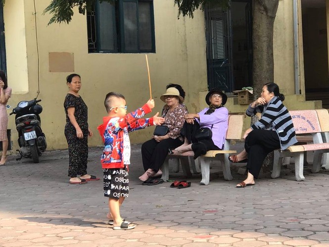 Cận cảnh cuộc sống người dân quanh nhà máy Rạng Đông sau tẩy độc - ảnh 8