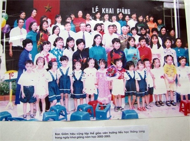 Đại tướng thăm trường dịp khai giảng năm 2003