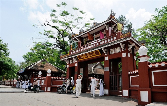 Những thế hệ thầy trò Trường Quốc học Huế qua 117 năm xây dựng và trưởng thành luôn tự hào về Chủ tịch Hồ Chí Minh, về Đại tướng Võ Nguyên Giáp