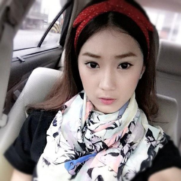 Ngoài làm người mẫu ảnh, gương mặt cho các đại diện thương hiệu, Jade còn tham gia đóng MV, phim ngắn, phim truyền hình..