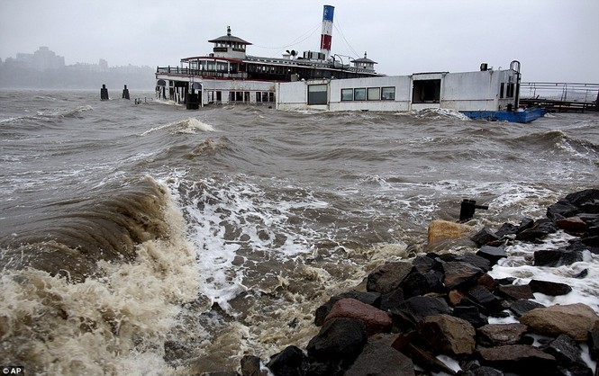 Siêu bão Sandy quét qua New Jersey gây thiệt hại nặng nề