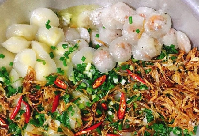 Bé trai mắc nghẹn tử vong do ăn bánh bột lọc - ảnh 1