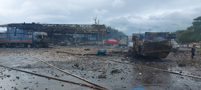 Một người Việt tử vong trong vụ cháy nổ kinh hoàng ở Lào - ảnh 4