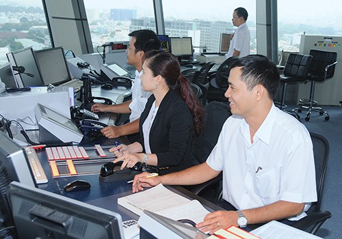 Từ sáng nay (7/11): Sân bay Tân Sơn Nhất có 2 phân khu điều hành bay riêng - ảnh 1