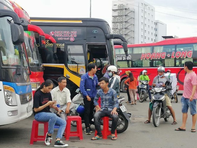 Xe khách dịp Tết ở TPHCM tăng giá cao nhất 60% - ảnh 3