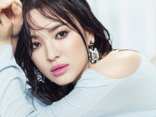 Vẻ đẹp 'không dao kéo' của Song Hye Kyo - ảnh 1