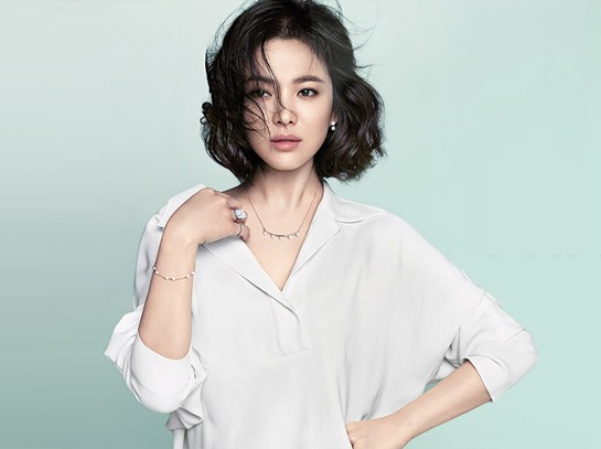 Vẻ đẹp 'không dao kéo' của Song Hye Kyo - ảnh 9