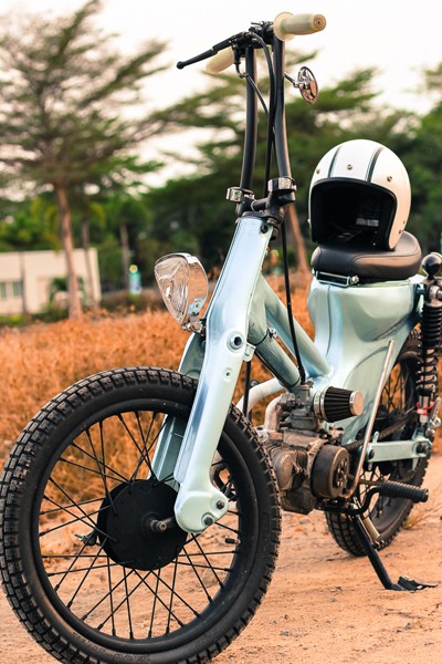 Honda Cub bobber độc đáo của sinh viên Việt - ảnh 5