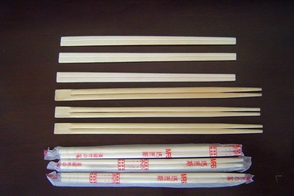 Đũa bẩn được làm mới đưa trở lại nhà hàng - ảnh 3