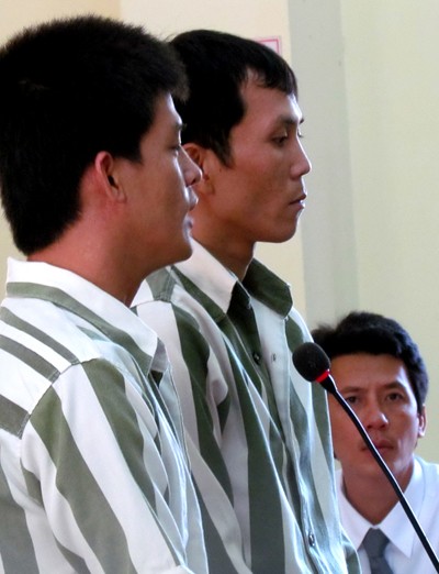 Vụ công an dùng nhục hình: Rõ dấu hiệu “bắt giữ người trái pháp luật” - ảnh 2