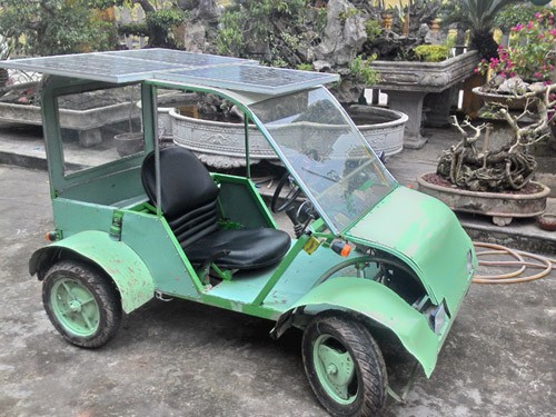 Học sinh chế tạo ô tô chạy bằng năng lượng mặt trời - ảnh 1