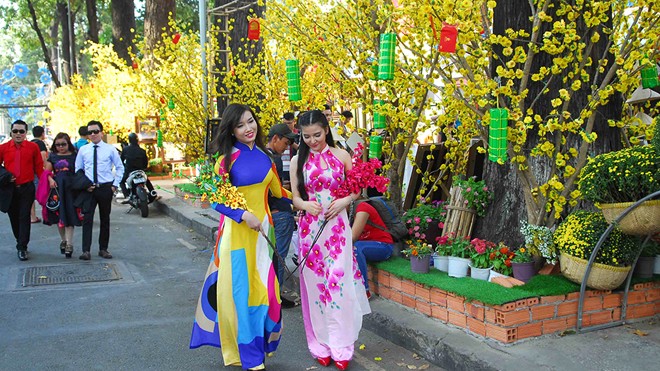 Thiếu nữ Sài thành dịu dàng trong sắc xuân - ảnh 1