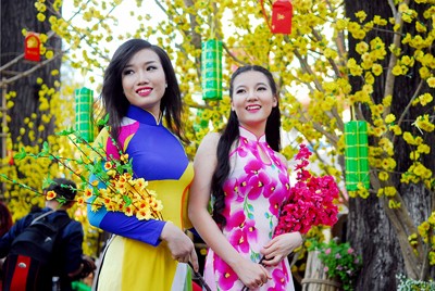 Thiếu nữ Sài thành dịu dàng trong sắc xuân - ảnh 2