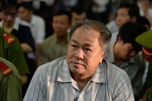 Vị đắng cà phê cùng nỗi niềm đại gia mất nhà vì vợ - ảnh 1