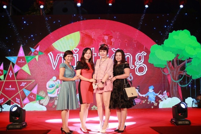 Cư dân Vinhomes Hà Tĩnh hào hứng với đêm hội “Vui trăng cùng Vinhomes” - ảnh 4