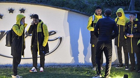 Ngôi sao Dortmund phải phẫu thuật sau vụ nổ bom xe buýt - ảnh 2