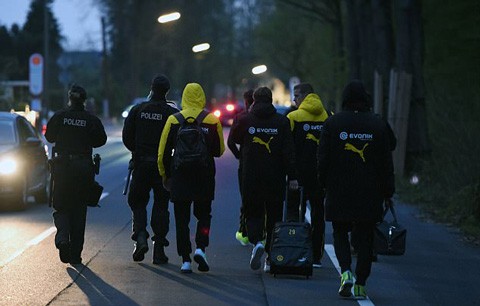 Ngôi sao Dortmund phải phẫu thuật sau vụ nổ bom xe buýt - ảnh 6