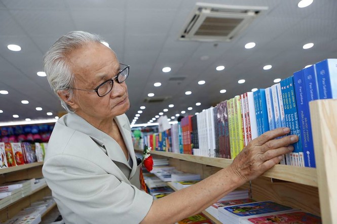 Nhà sách Tiền Phong 2 đón hàng chục ngàn lượt khách Hải Phòng mỗi ngày - ảnh 1