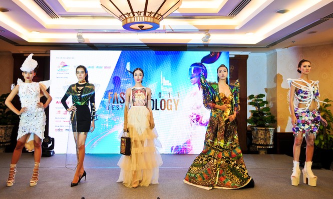 TPHCM: Sắp biểu diễn thời trang tại phố đi bộ Nguyễn Huệ - ảnh 1