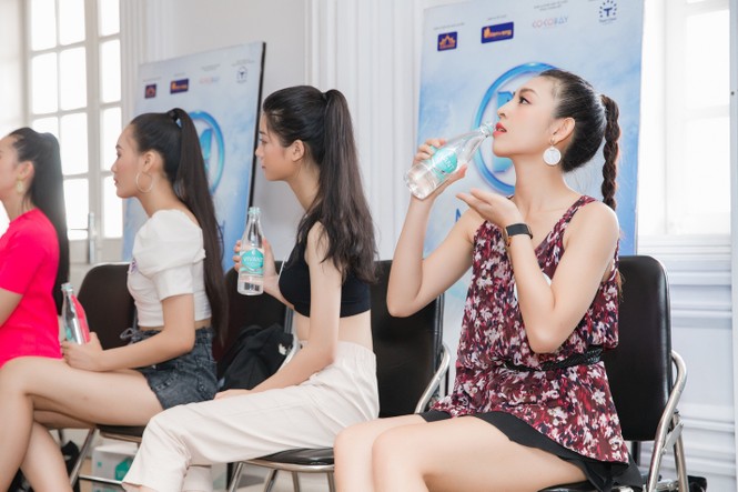 Không phải trà sữa, thí sinh Miss World Vietnam 2019 'phát cuồng' vì thứ này - ảnh 5