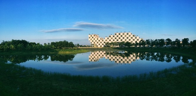 Khám phá trường đại học lọt top 10 kiến trúc ấn tượng nhất thế giới - ảnh 1