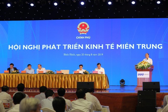 TS. Trần Du Lịch: Miền Trung chậm thủ tục đầu tư một ngày là tiếp tục nghèo thêm - ảnh 1