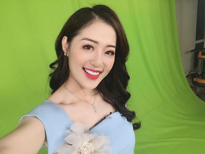 'Hot girl thời tiết' và những cô gái nổi bật từ Quảng Ninh - ảnh 1