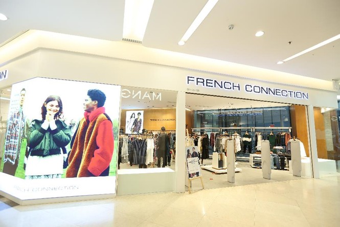 Á hậu Tú Anh trổ tài stylist phối đồ phong cách cho diễn viên Lương Thanh - ảnh 7