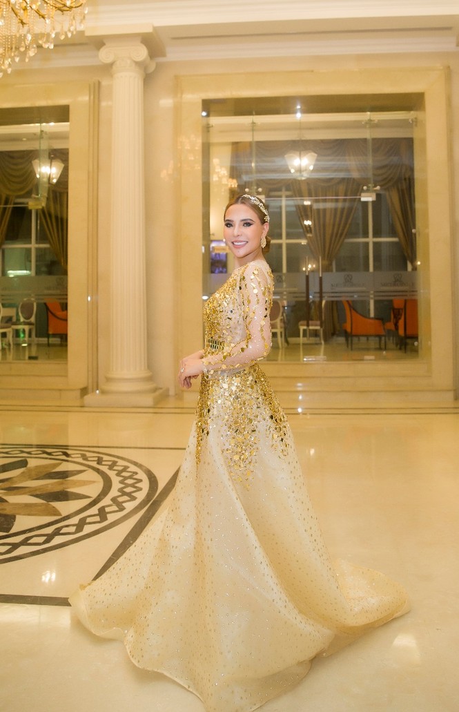 NTK Mai Phương Trang đẹp tựa nữ thần tại sự kiện họp báo cuộc thi Hoa hậu Doanh nhân Tài sắc Thế giới 2020 - ảnh 1