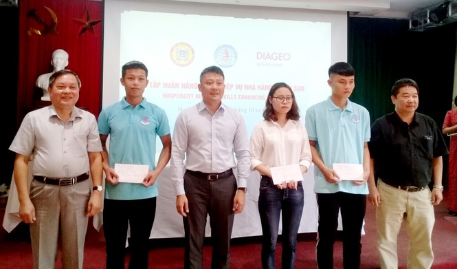 Diageo hỗ trợ nâng cao nghiệp vụ du lịch cho sinh viên - ảnh 2