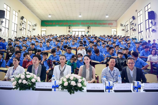 Diễn viên múa Linh Nga: Tri thức là nền tảng cốt lõi hùng mạnh của mỗi quốc gia - ảnh 4