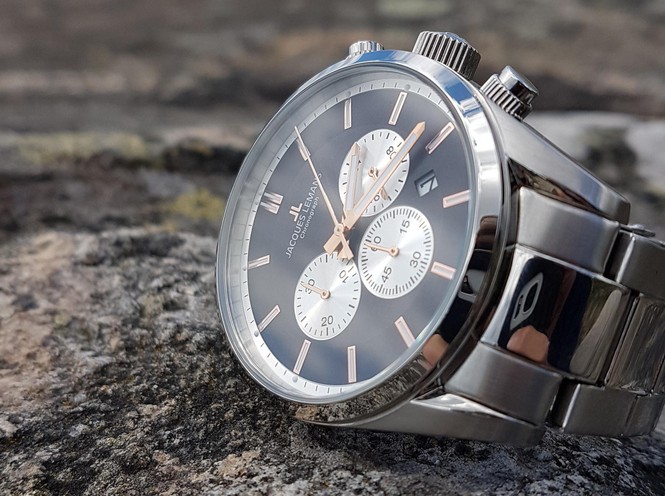 Ưu đãi lớn nhất năm: Black Friday – Giảm giá đến 30% tại Đăng Quang Watch - ảnh 1