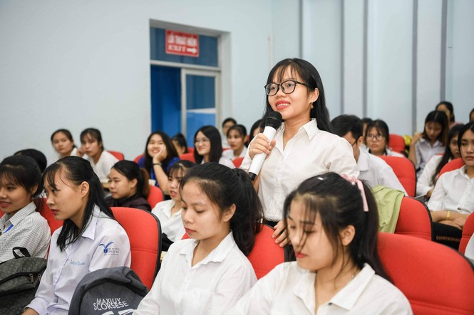 Á hậu Thùy Dung: Sách quý giúp bạn trẻ nung chí khởi nghiệp - ảnh 6