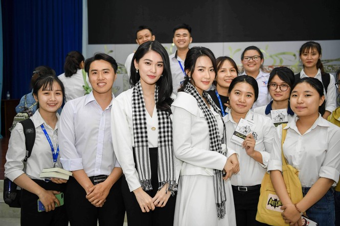 Á hậu Thùy Dung: Sách quý giúp bạn trẻ nung chí khởi nghiệp - ảnh 7